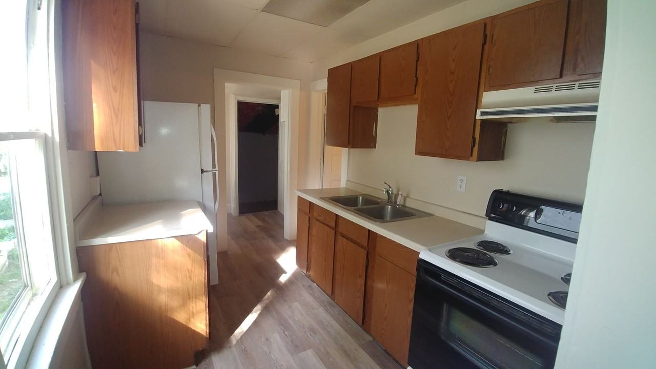 31 Avenue B - Photo 2 of 7