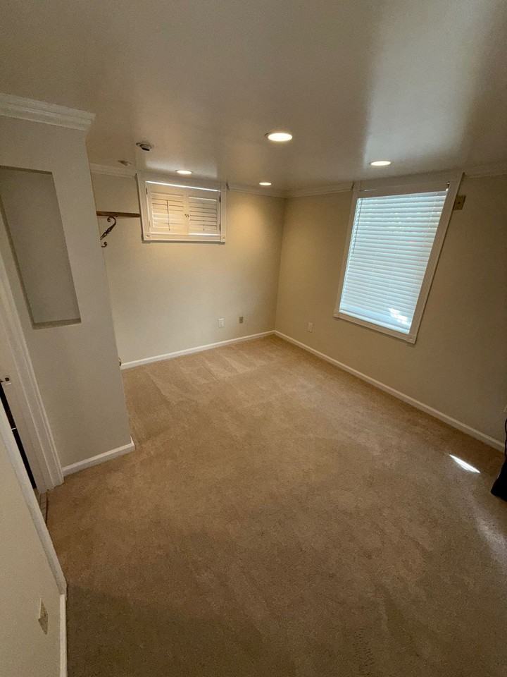 Charnbern Inn - Photo 3 of 25