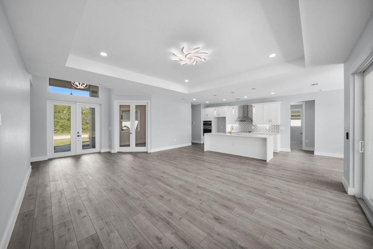 3311 Andalusia Blvd - Photo 5 of 33