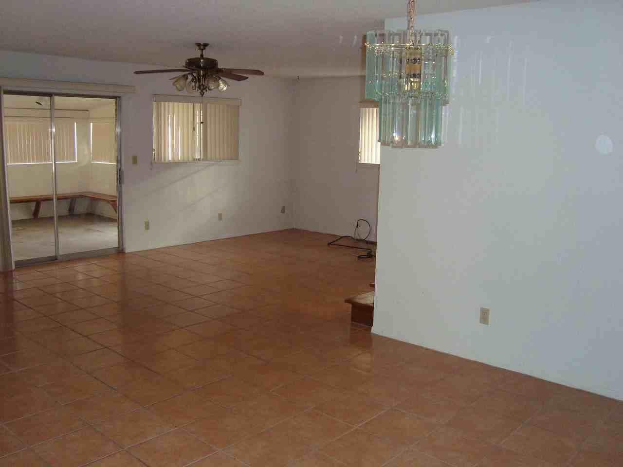 10439 Seawood Dr - Photo 3 of 20