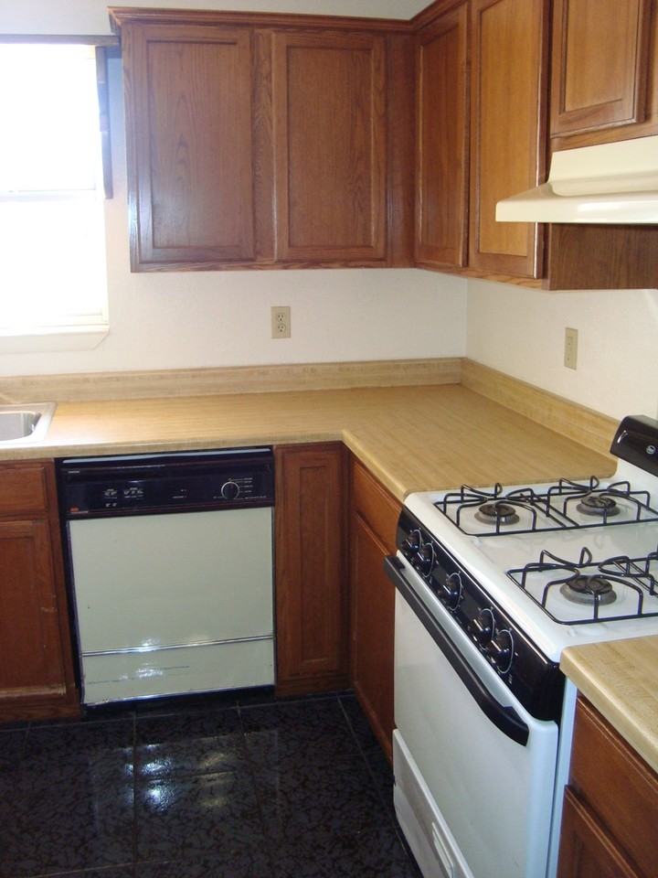 10439 Seawood Dr - Photo 7 of 20