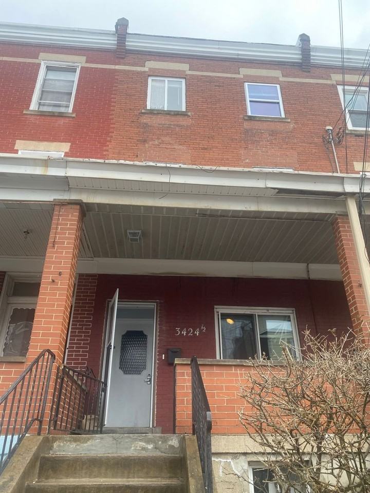 3424 1/2 Ward St - Photo 2 of 45
