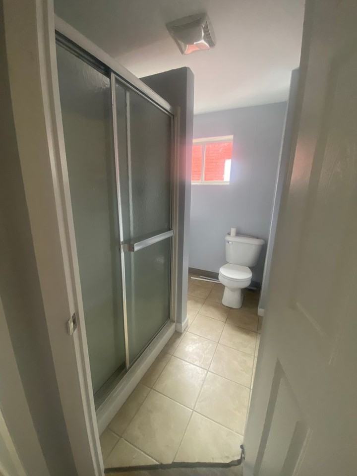 3424 1/2 Ward St - Photo 5 of 45