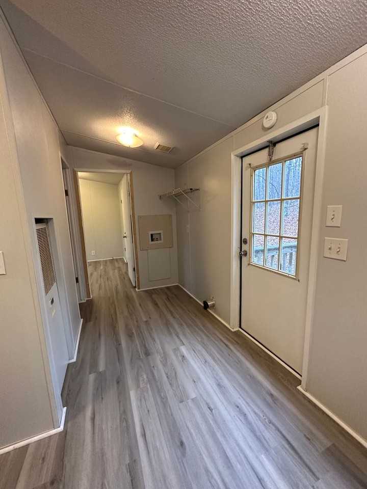7075 Colonial Hwy - Photo 6 of 10