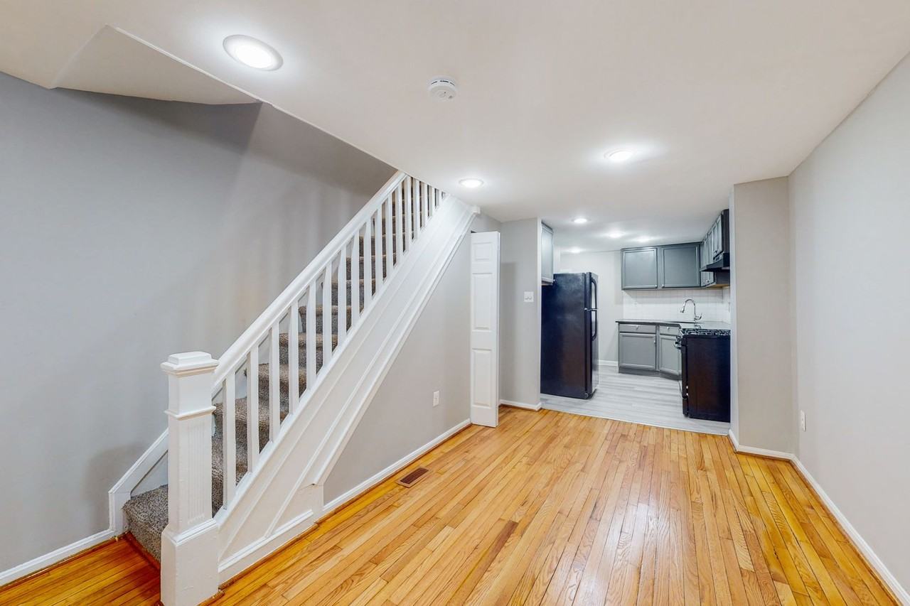 1142 Sargeant St - Photo 7 of 18