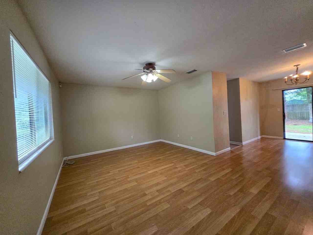 4402 Nw 30th Ter - Photo 2 of 35