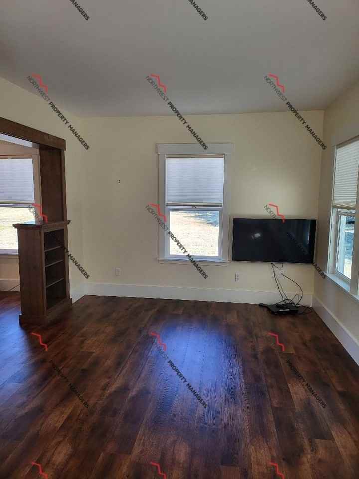 209 Calvin Road - Photo 4 of 36