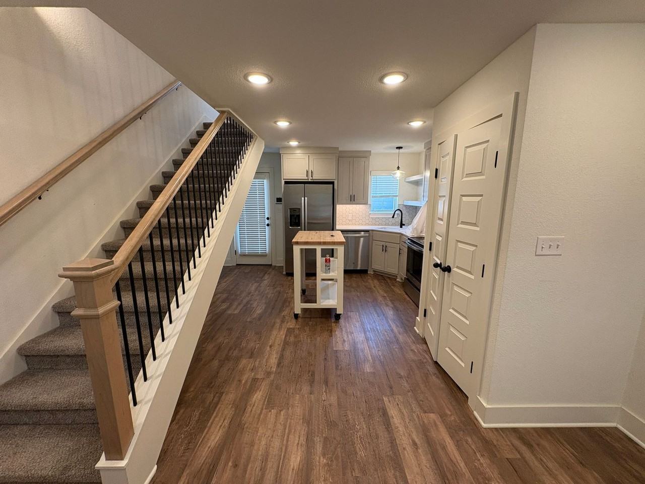 3846 W Somerville Ln - Photo 4 of 11
