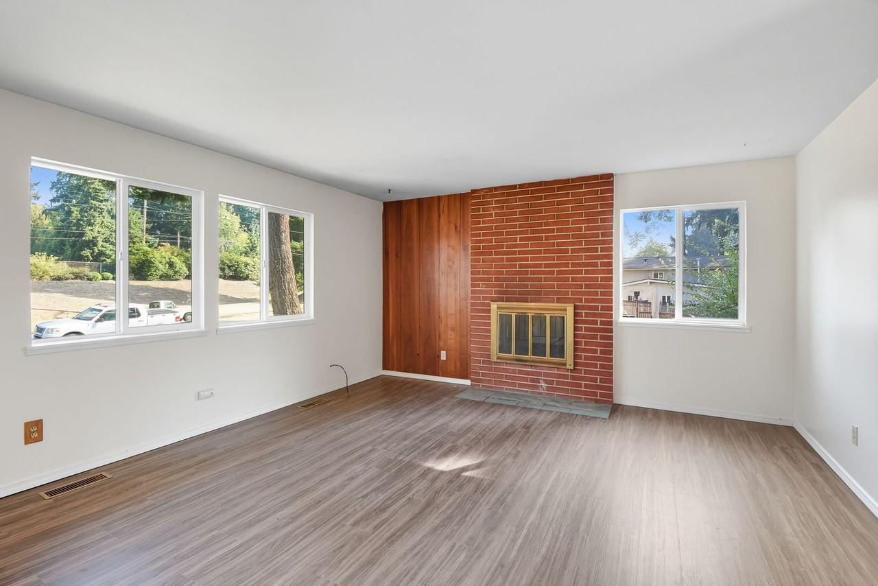 1719 147th Pl Se - Photo 2 of 20