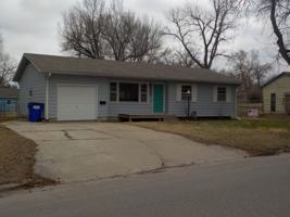 featured image of 909 Highland Dr