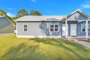 featured image of 130 Luna Ln