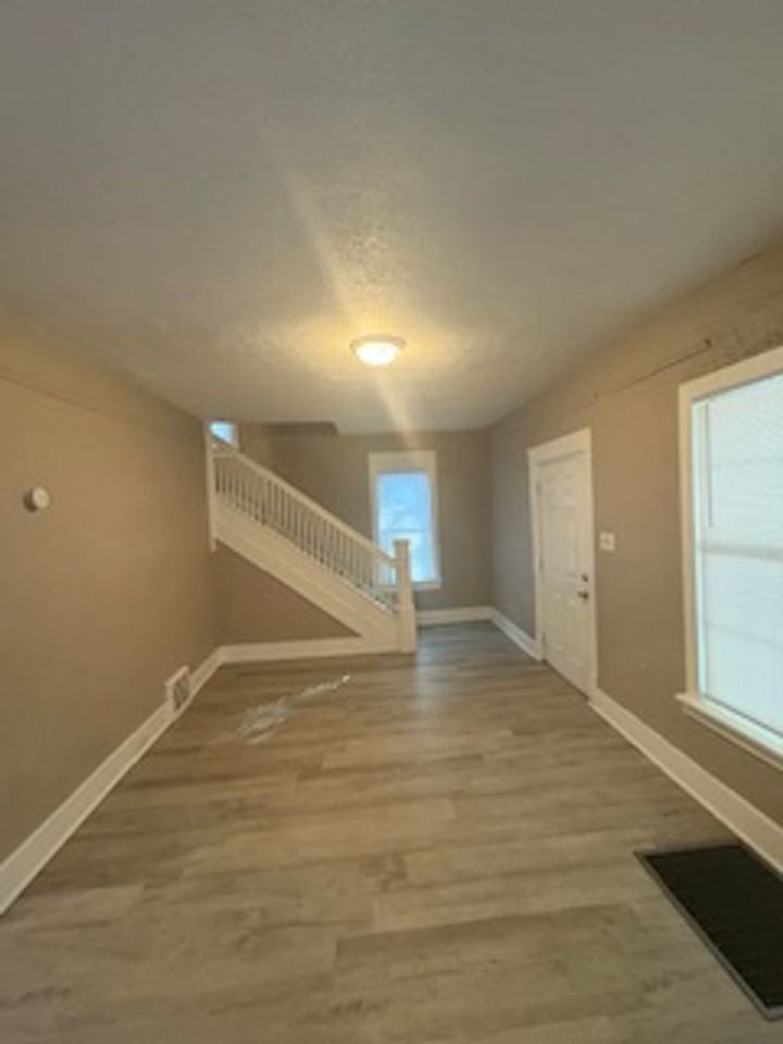 1031 E Behrends Ave - Photo 2 of 26