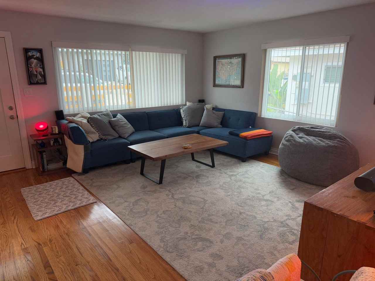 961 Delaware St - Photo 5 of 9