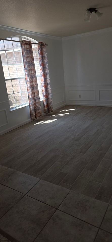 6009 Graphite Dr - Photo 7 of 28