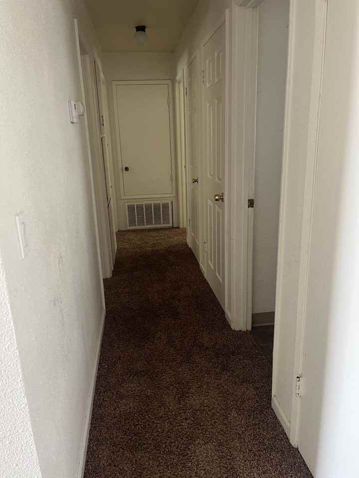 1275 E Bellevue Rd - Photo 5 of 10