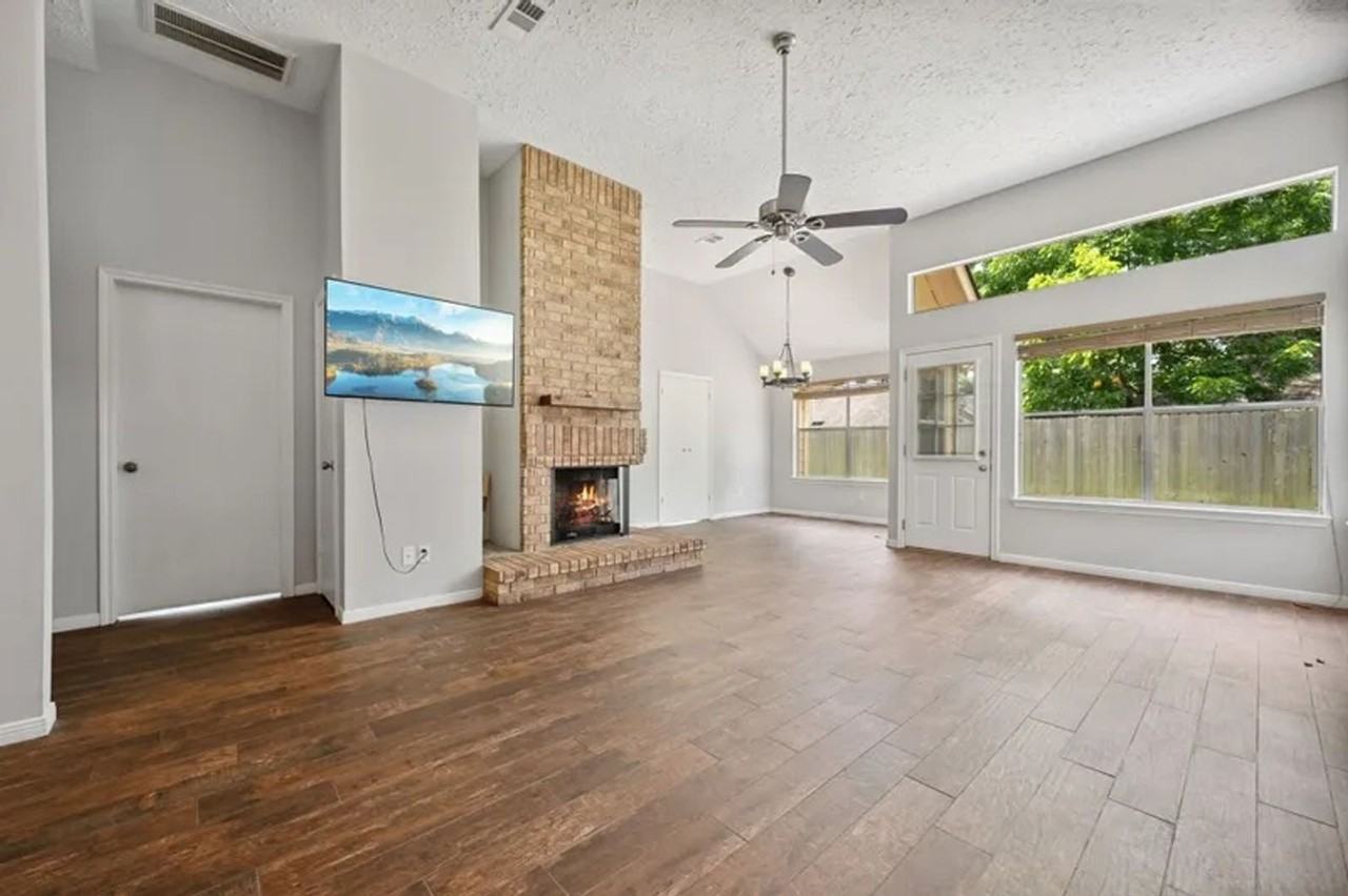 3518 Grove Oaks Drive - Photo 3 of 21