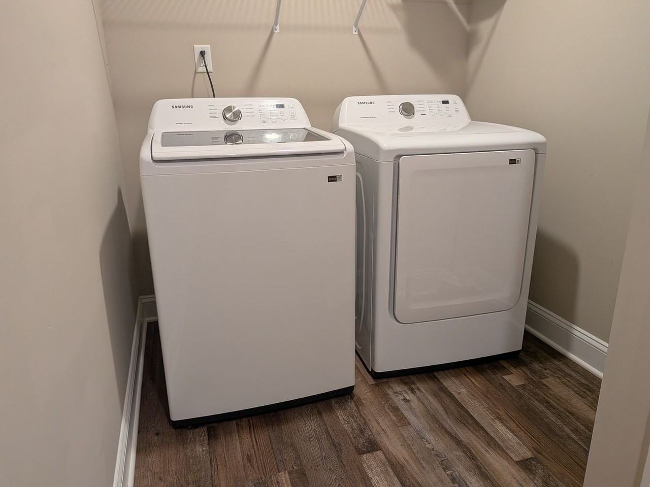 816 Lutz Ln - Photo 7 of 17