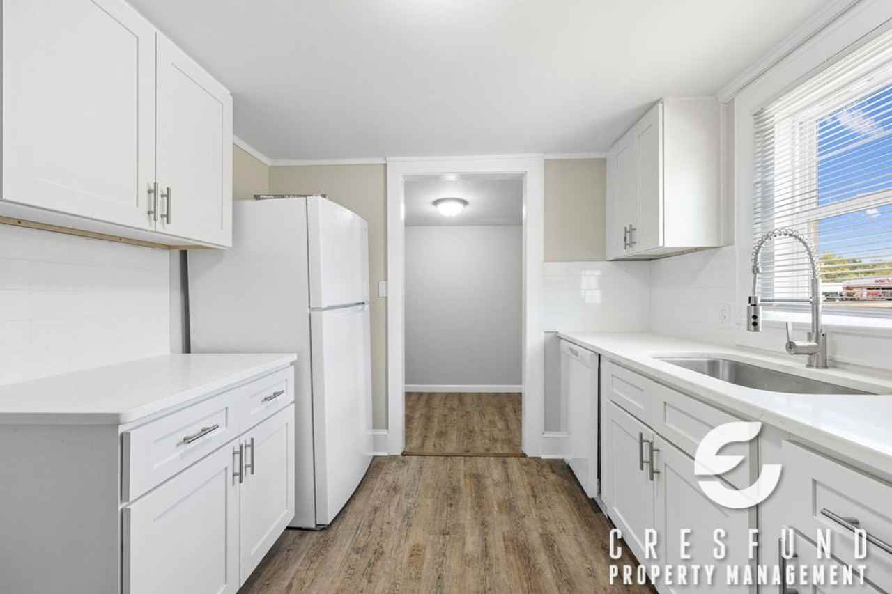 106 Northwest Ave - Photo 7 of 21