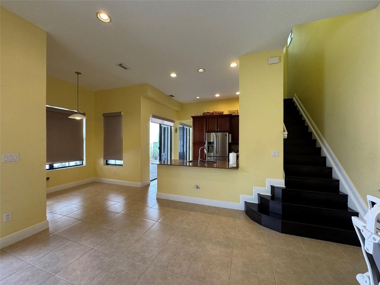 3730 Nw 84th Way - Photo 7 of 20