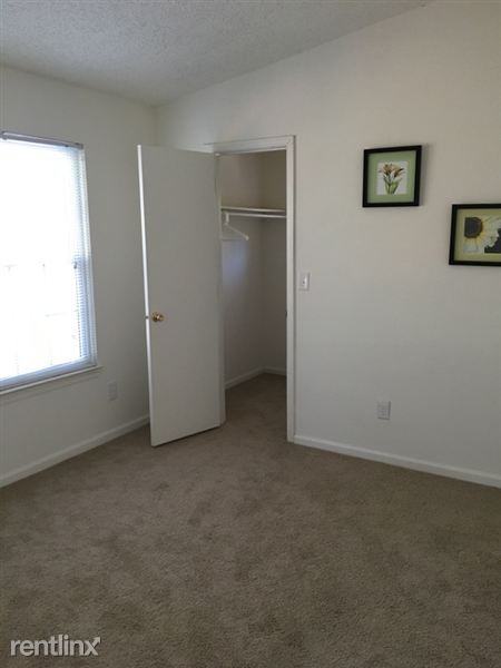 Suffolk Station Apartments - Photo 2 of 20