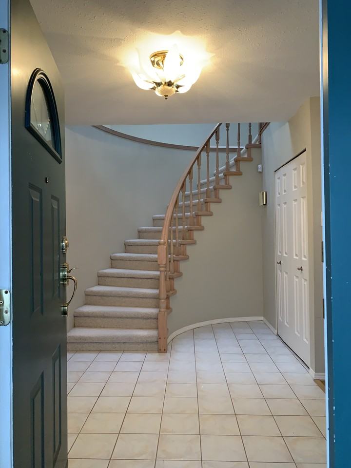 14766 Russell Avenue - Photo 3 of 23