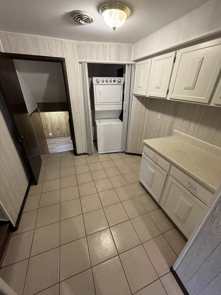 N17 W5348 Garfield St - Photo 4 of 15