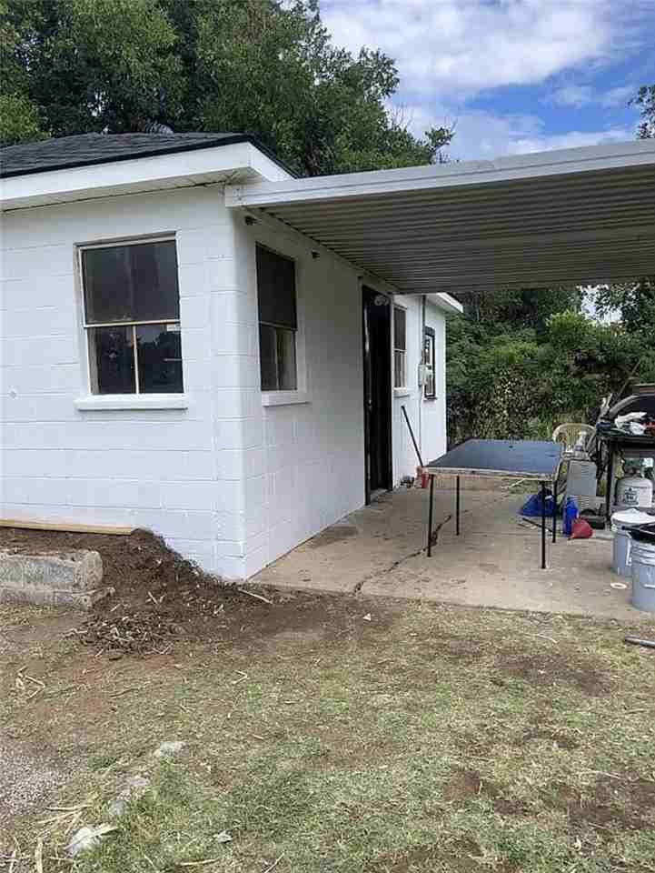 1216 W Ash St #NA - Photo 3 of 9