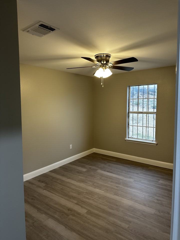 160 Pleasant #NA - Photo 7 of 10