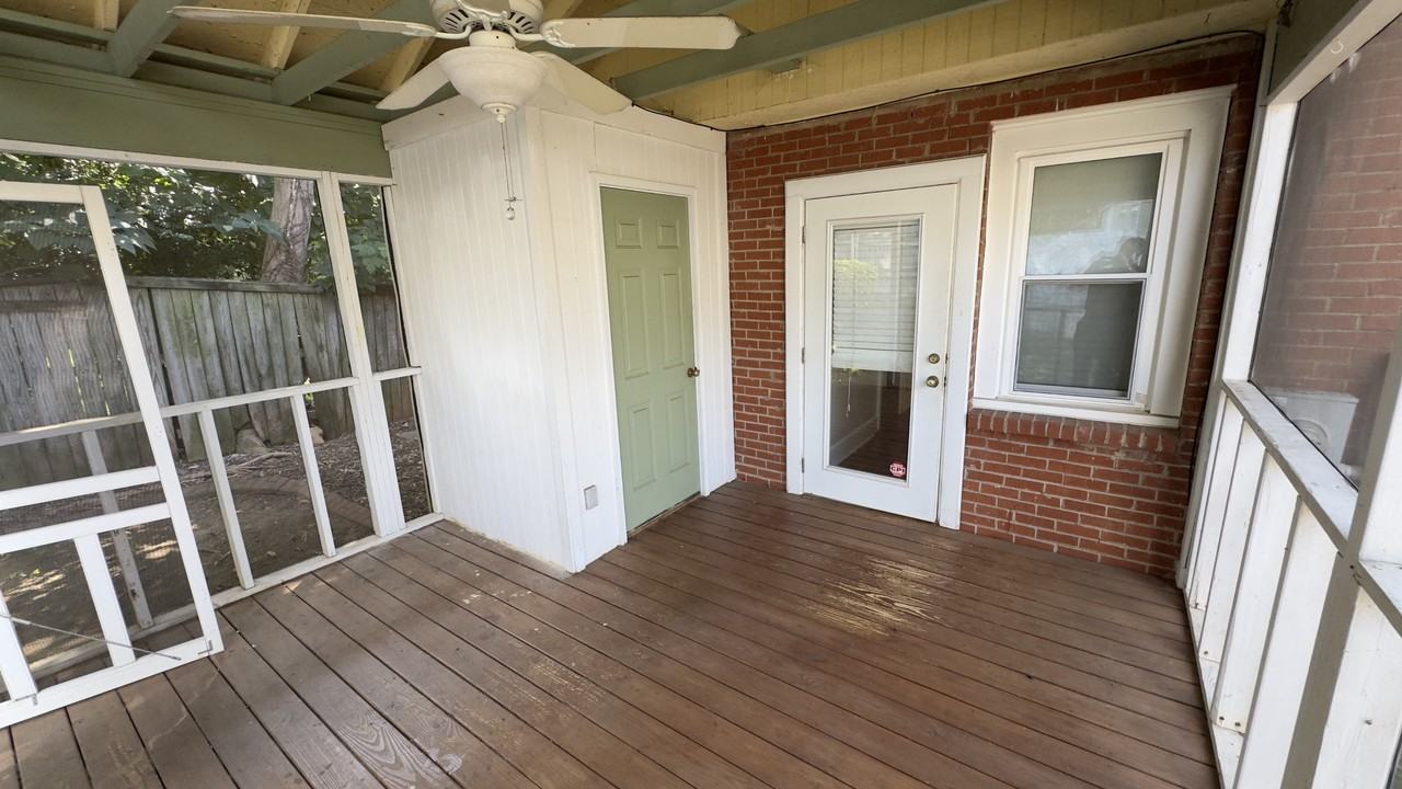 1805 Luther St #NA - Photo 3 of 10