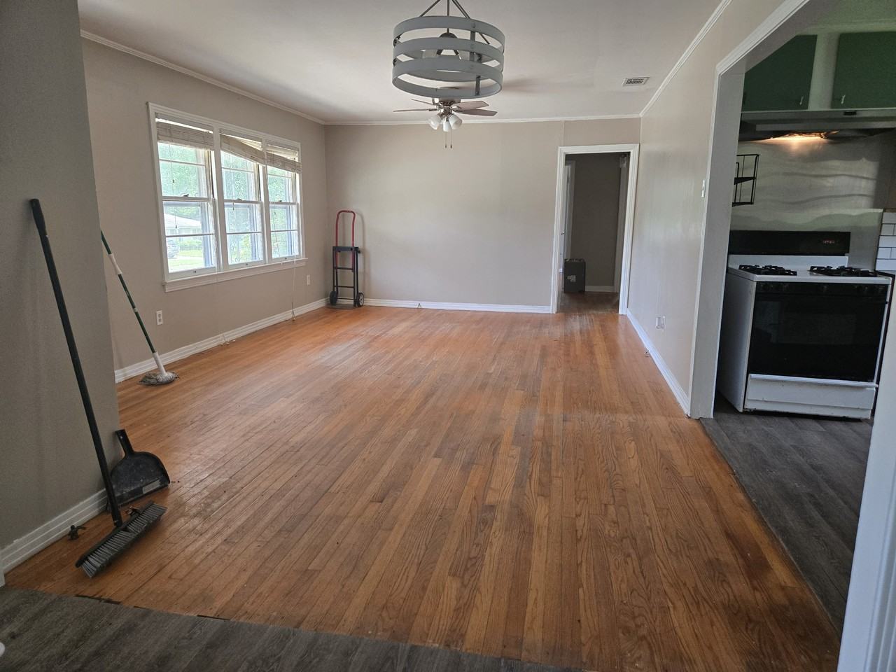 216 Virginia Ave #NA - Photo 3 of 11