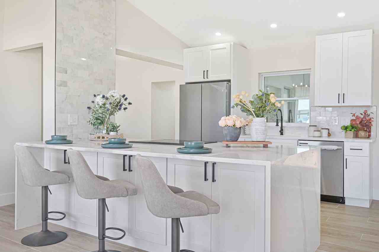 1716 Se 12th St #NA - Photo 6 of 19