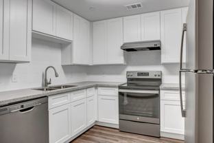 4009 Victory Dr - Photo 1 of 1