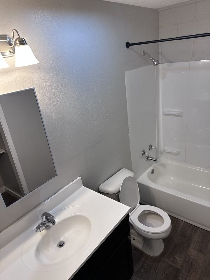 1315 Harvard Street #1315 - Photo 5 of 25