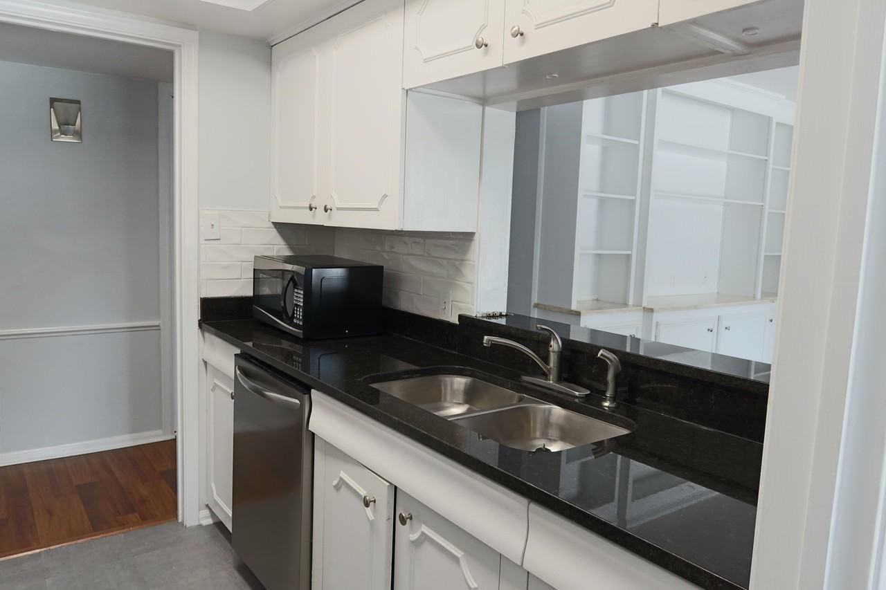 3730 Fairfield Ave #233 - Photo 2 of 11