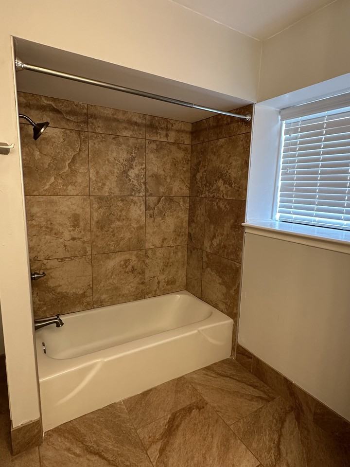 3730 Fairfield Ave #233 - Photo 7 of 11