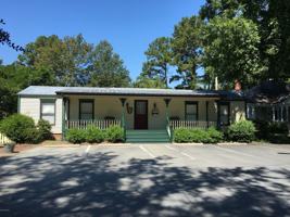 featured image of 105 Whitehead Ave Ne