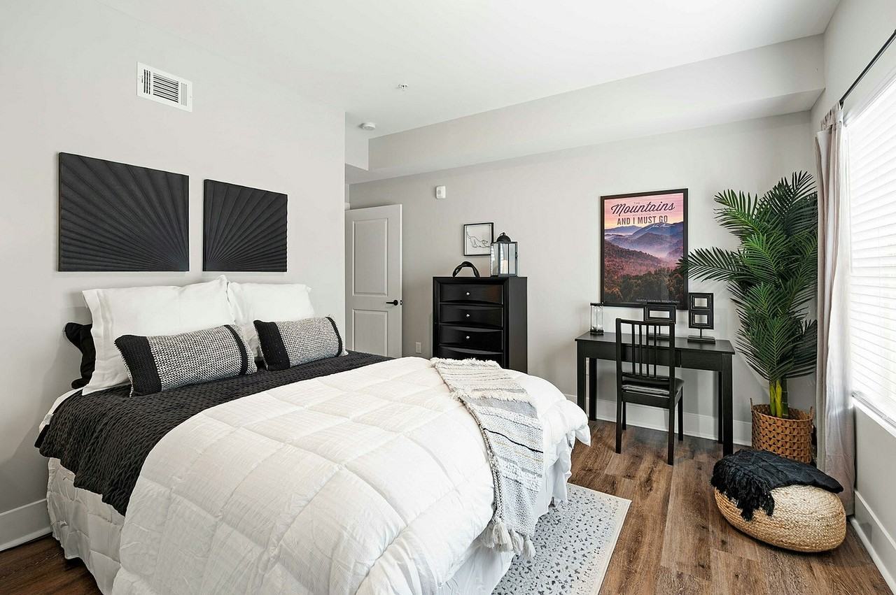 Pointe Grand Macon - Photo 4 of 17