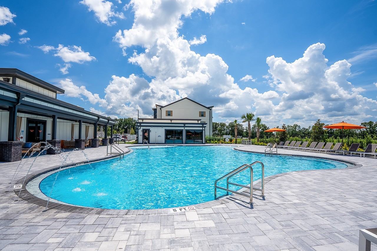 Pointe Grand Brick City - Photo 7 of 16