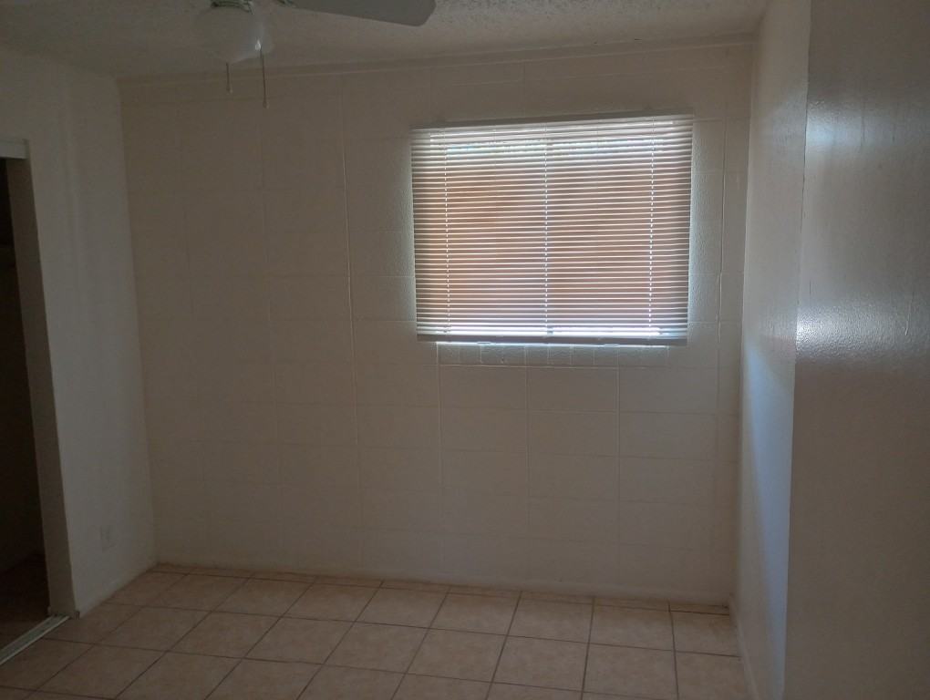 401 N D St #15 - Photo 4 of 16