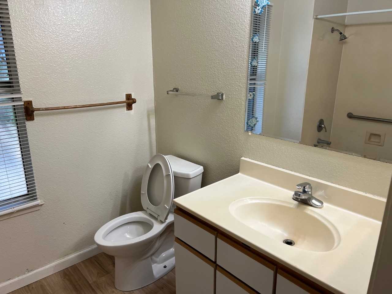 Casa Linda Apartments - Photo 4 of 7