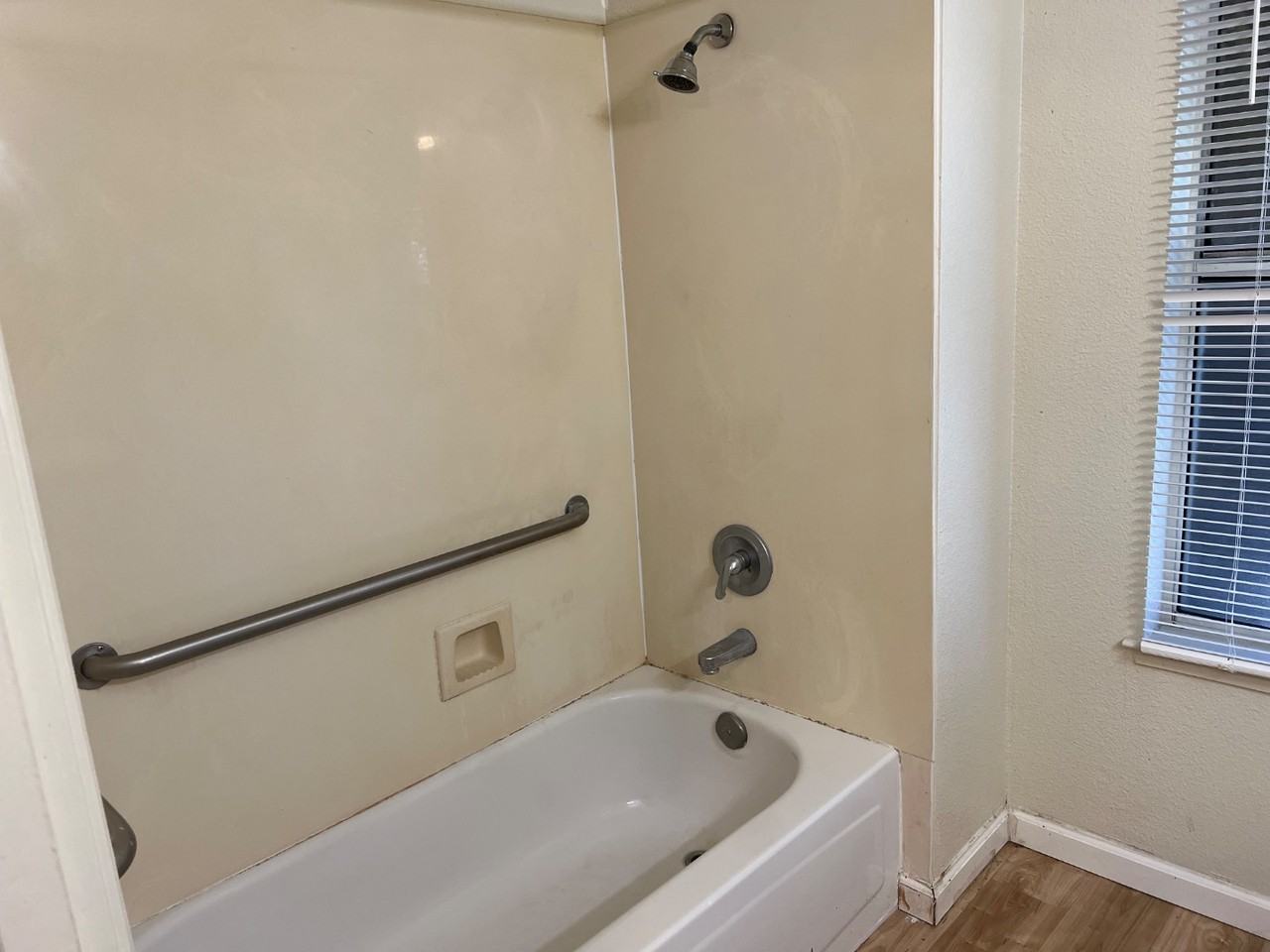 Casa Linda Apartments - Photo 5 of 7