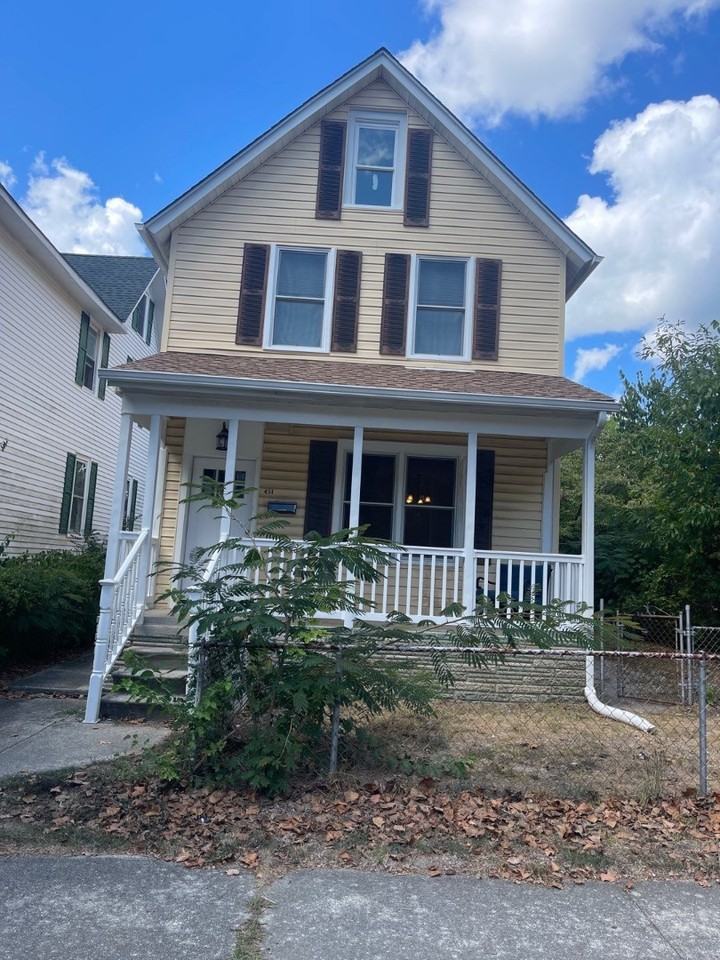 451 Saint Louis Ave - Photo 3 of 20