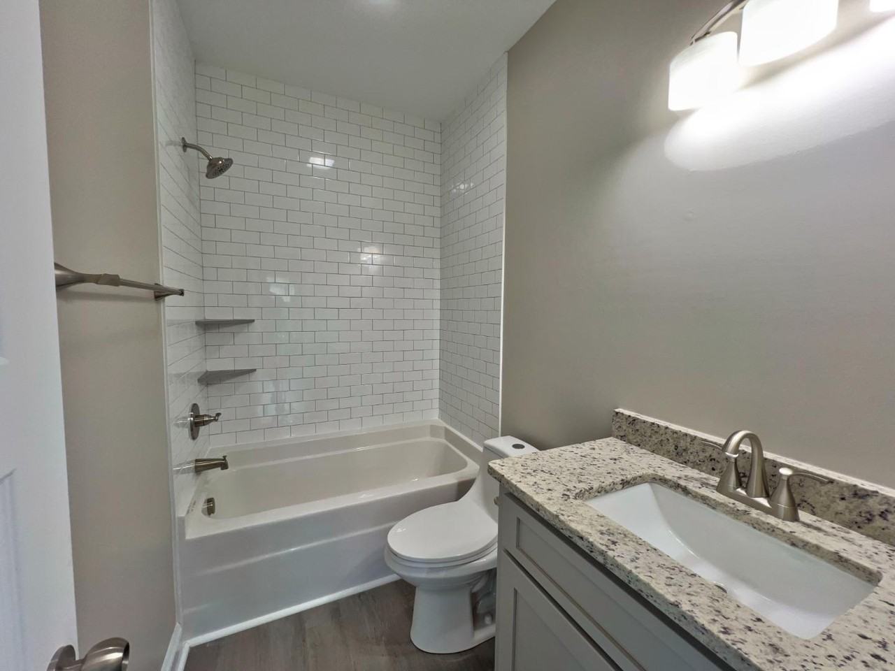 1210 Whitney St - Photo 4 of 10