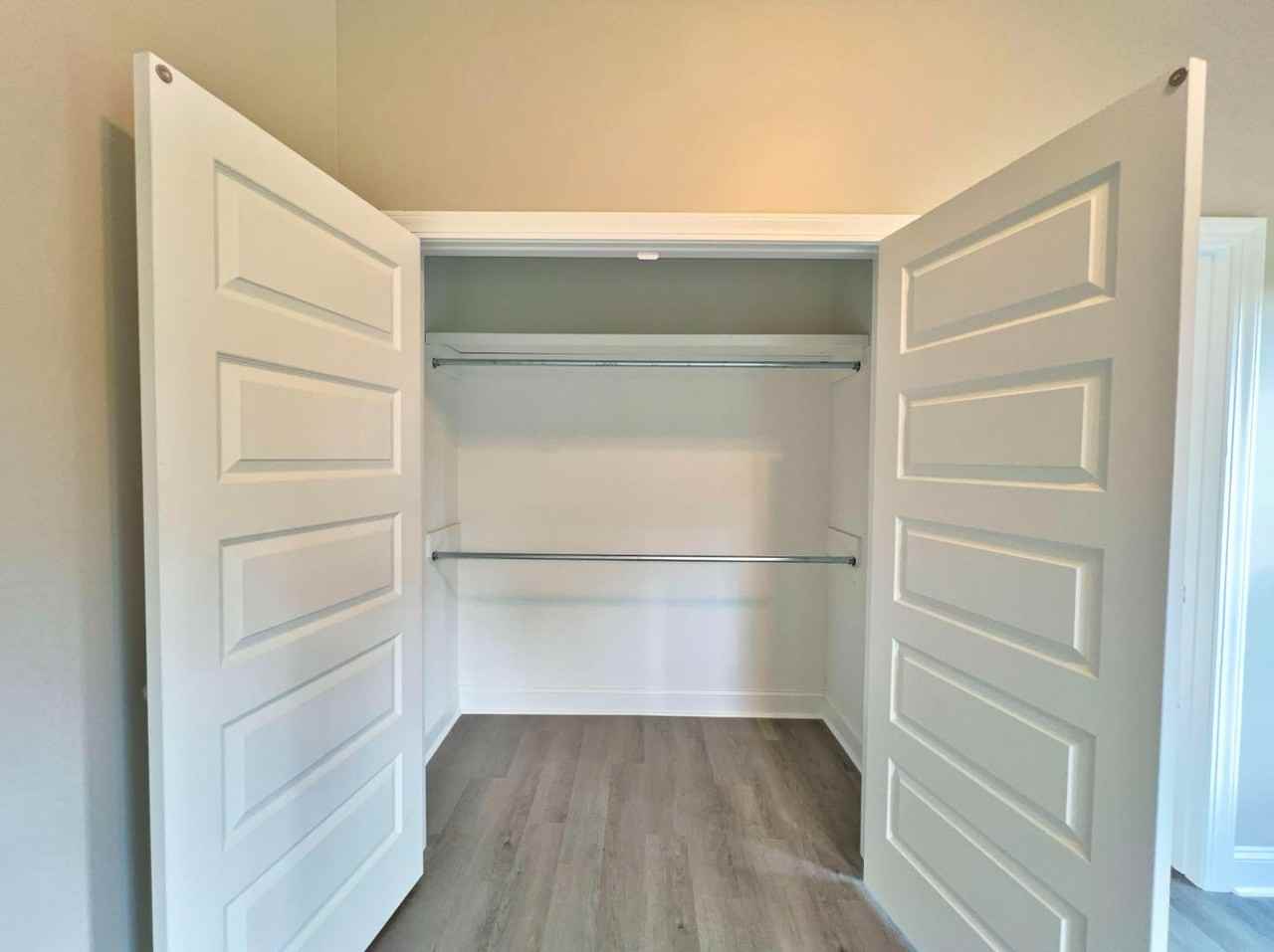 1210 Whitney St - Photo 5 of 10