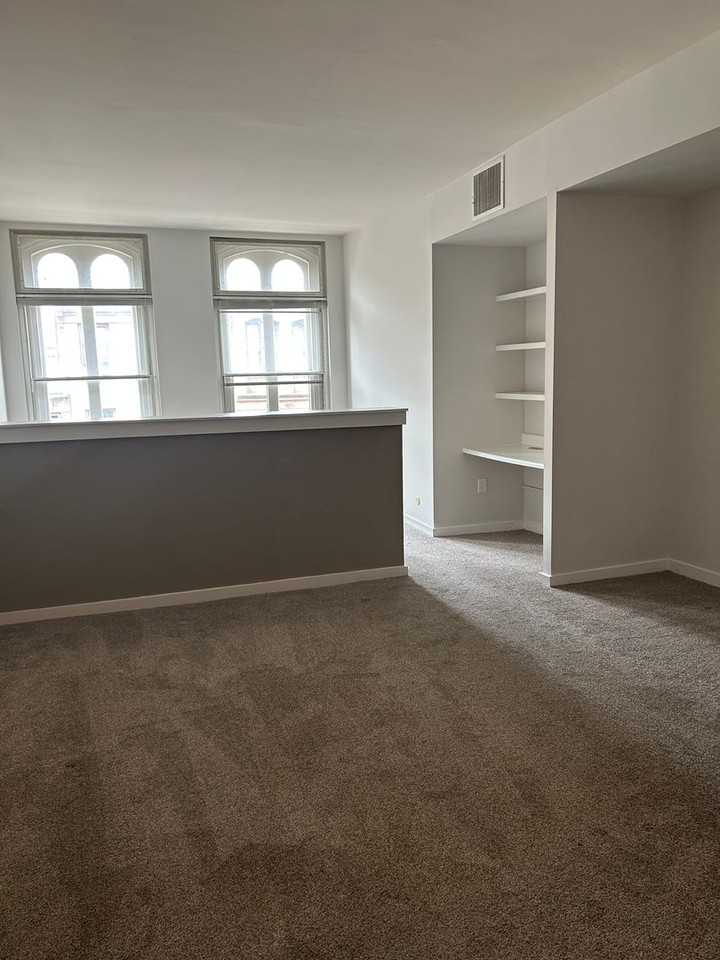 24 S Bank St #414 - Photo 3 of 27