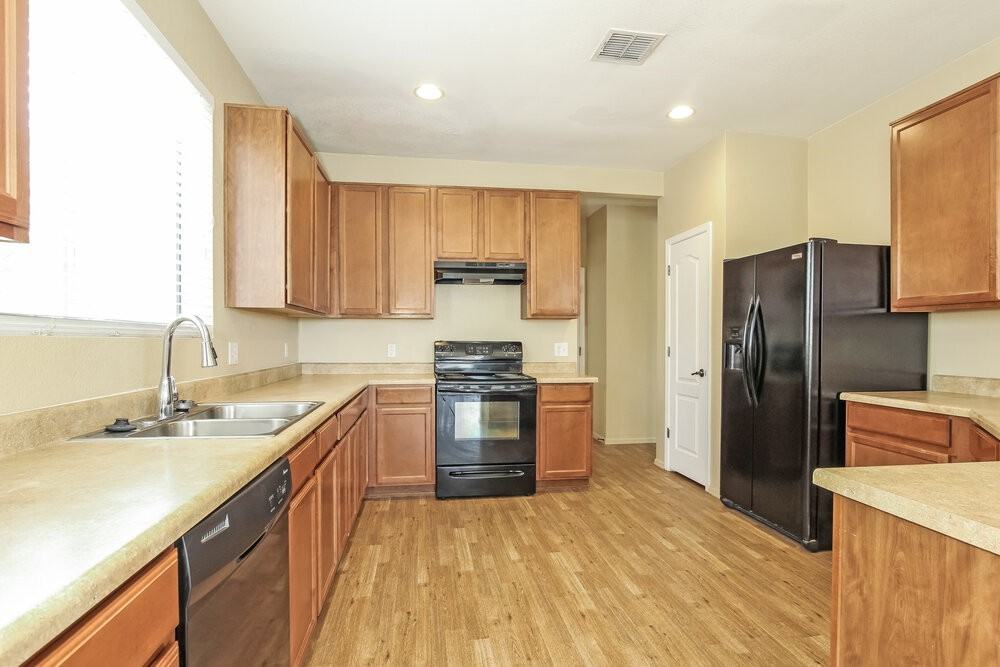 1316 S Flaxseed Dr - Photo 6 of 17