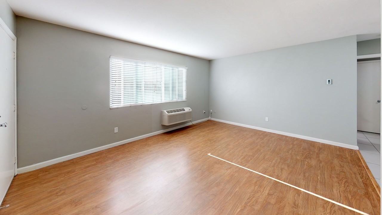 The Parker - Photo 4 of 5