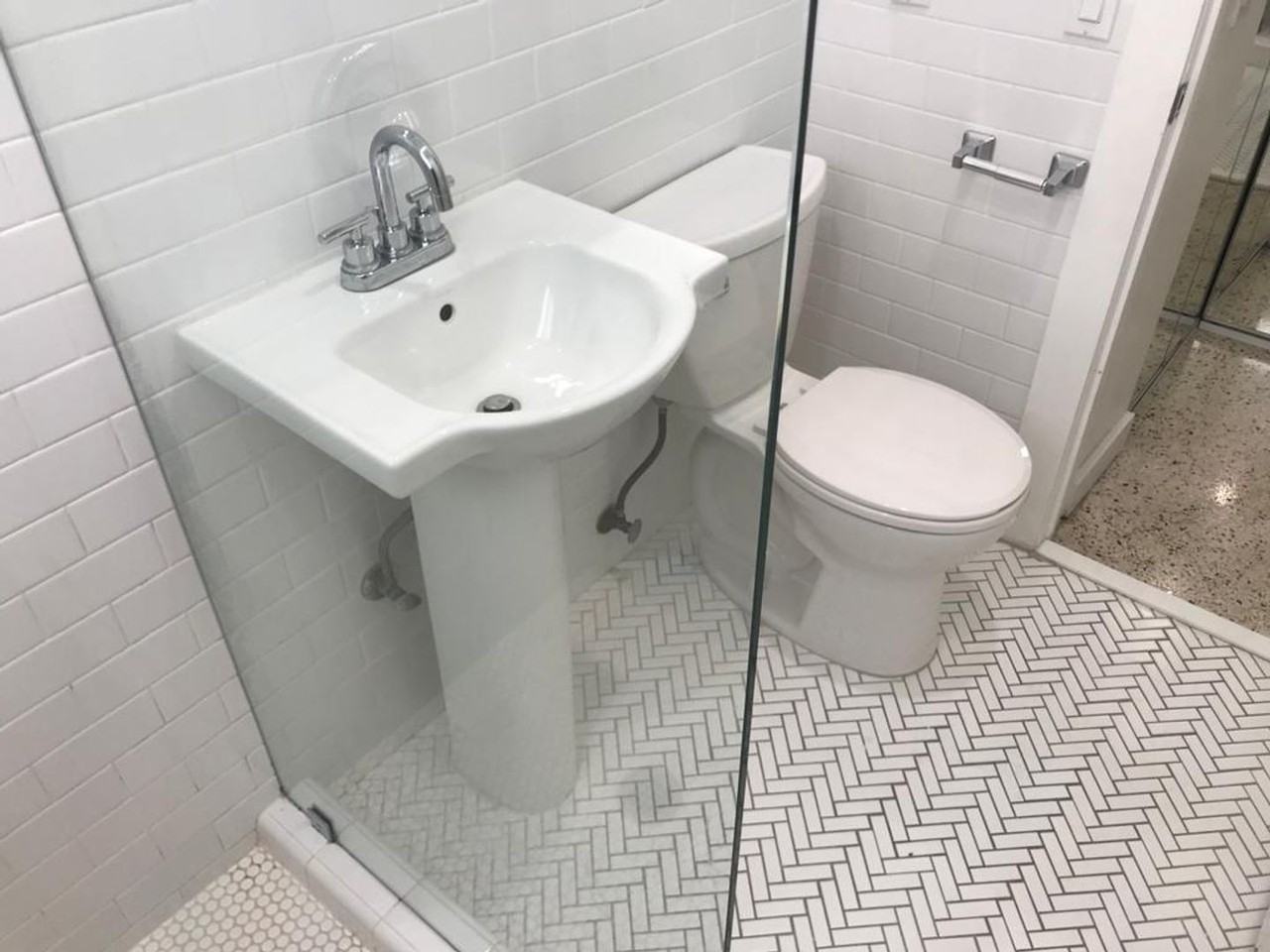 666 Nw 35th St - Photo 3 of 7