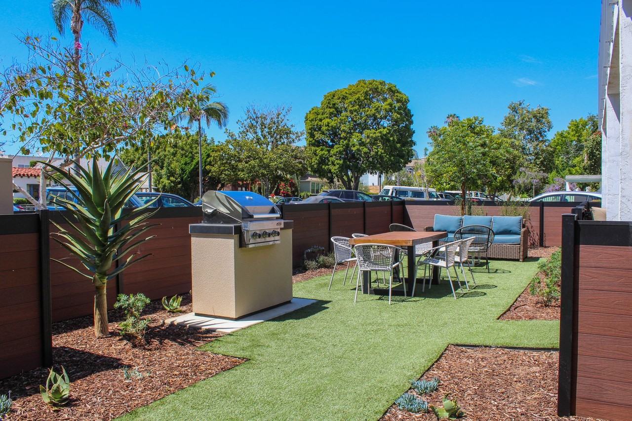 The Dane - Photo 6 of 8