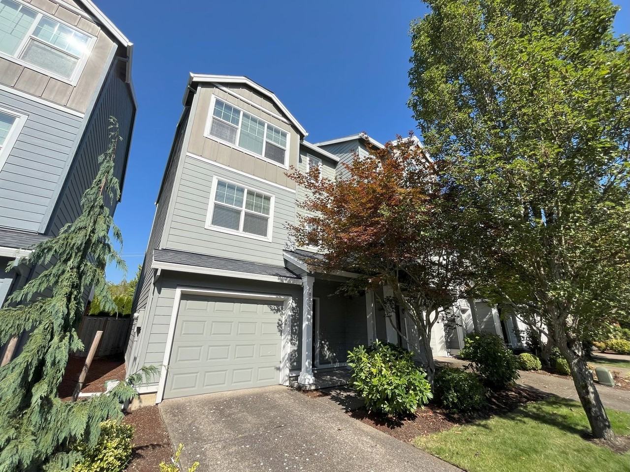 10973 Sw Sage Ter - Photo 2 of 36